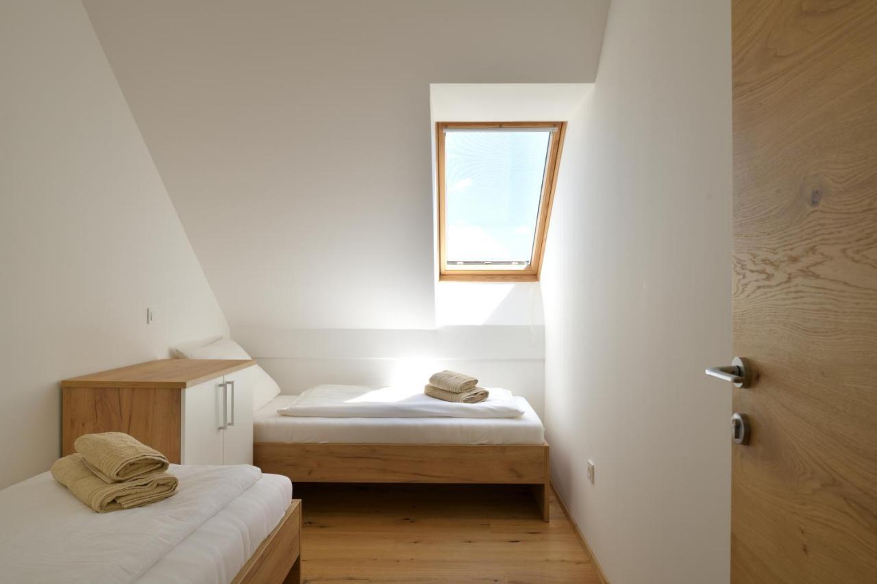 Farm Stay Jarc Vineyard Svecina Екстер'єр фото