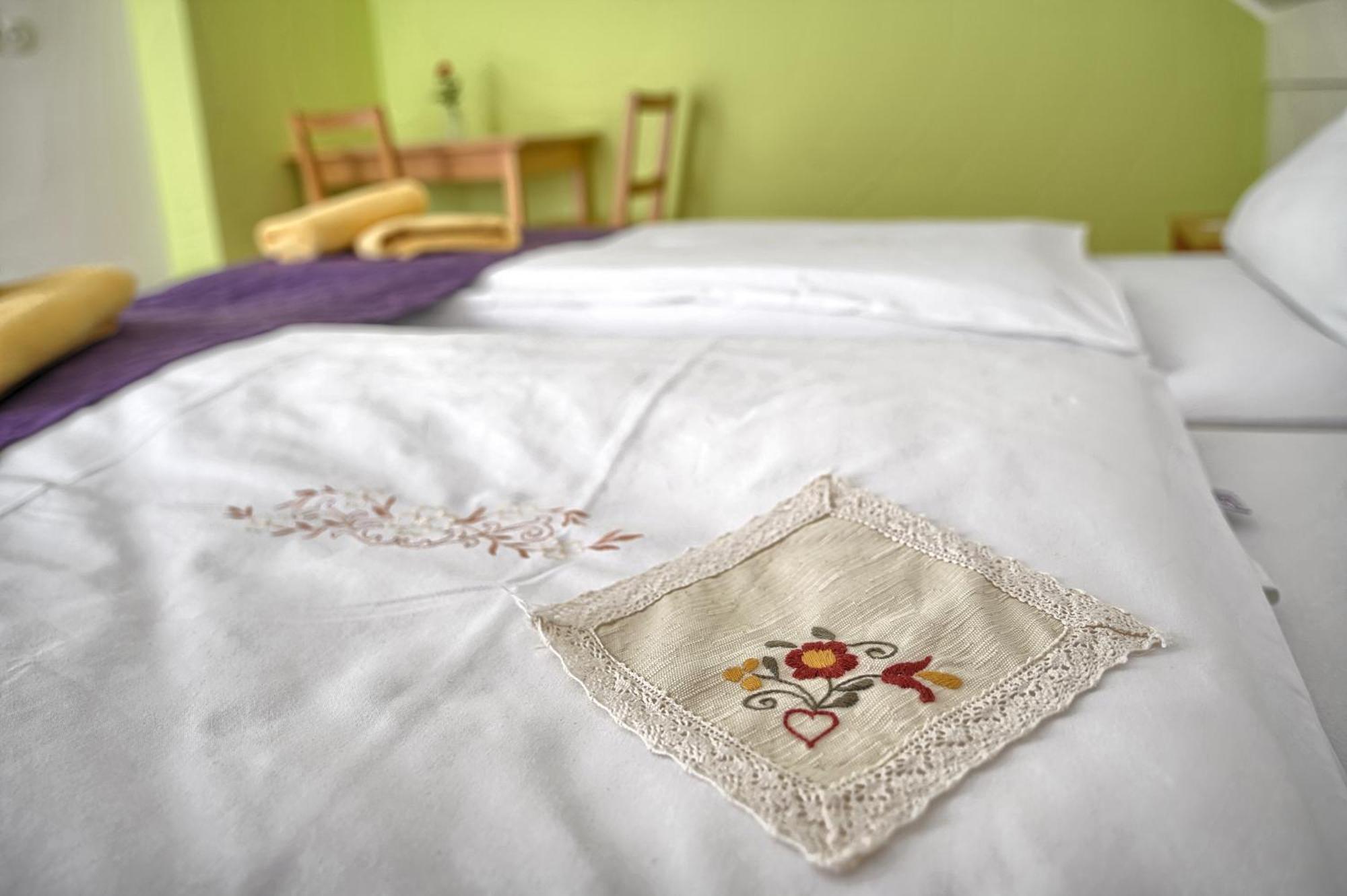 Farm Stay Jarc Vineyard Svecina Номер фото