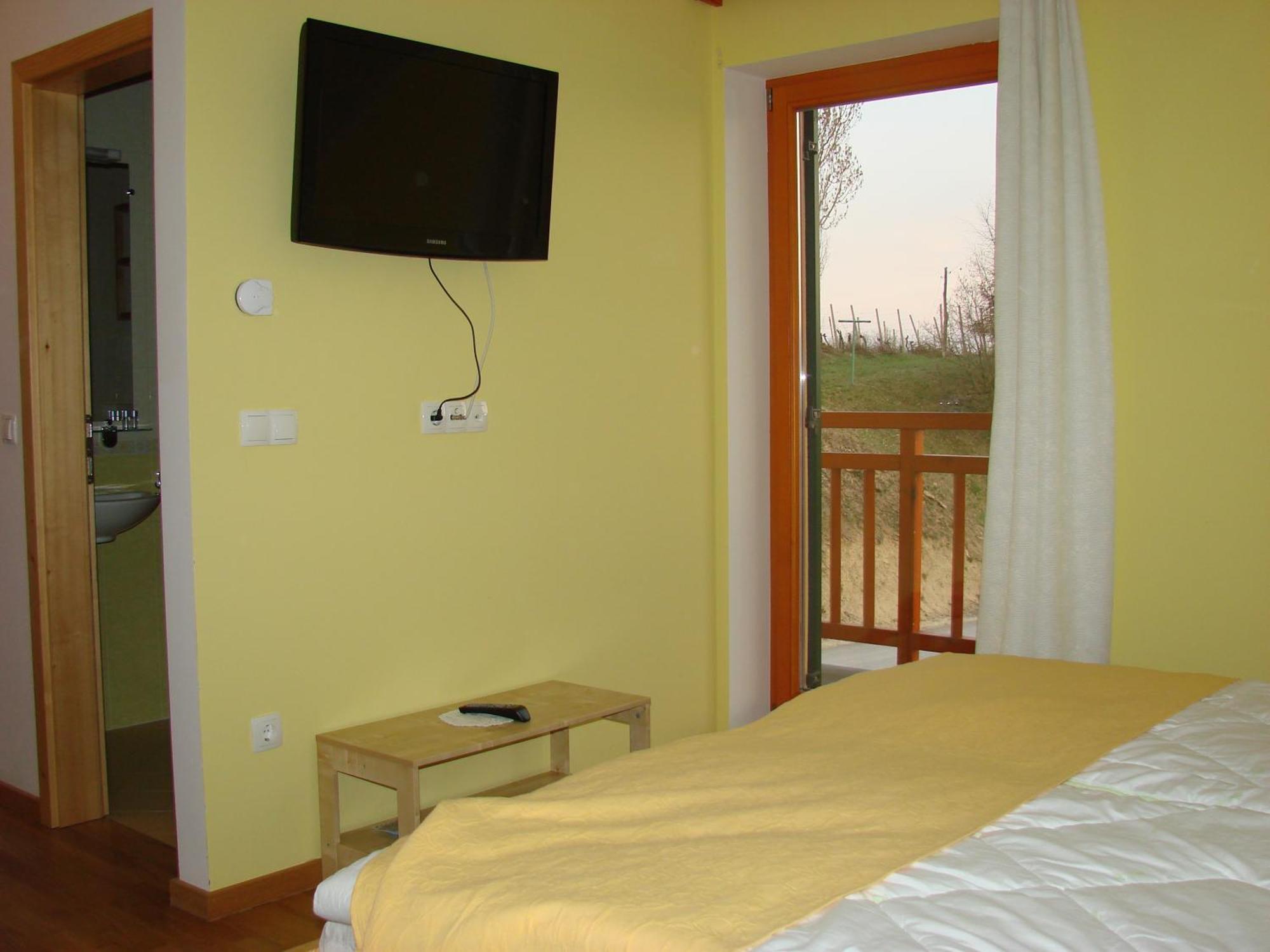 Farm Stay Jarc Vineyard Svecina Номер фото