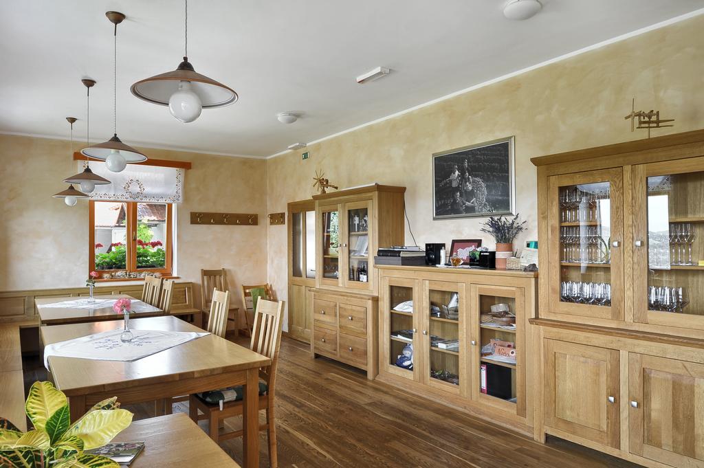 Farm Stay Jarc Vineyard Svecina Екстер'єр фото