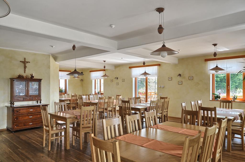 Farm Stay Jarc Vineyard Svecina Екстер'єр фото