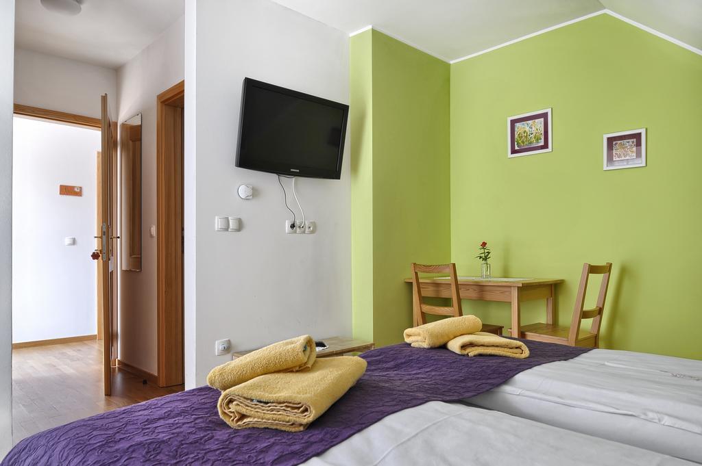 Farm Stay Jarc Vineyard Svecina Номер фото